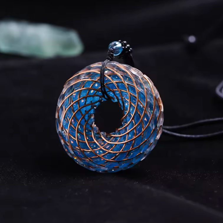 Collana con occhio di lapislazzuli e orgonite