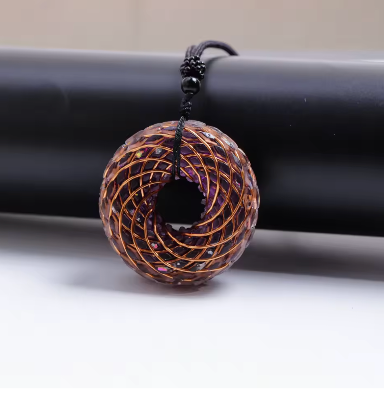 Collana con occhio di lapislazzuli e orgonite