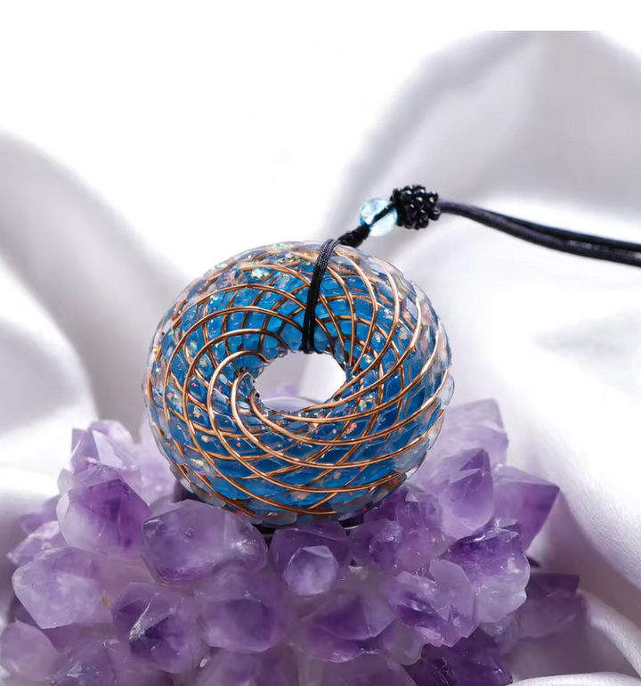 Collana con occhio di lapislazzuli e orgonite
