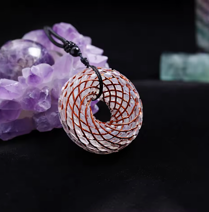 Collana con occhio di lapislazzuli e orgonite