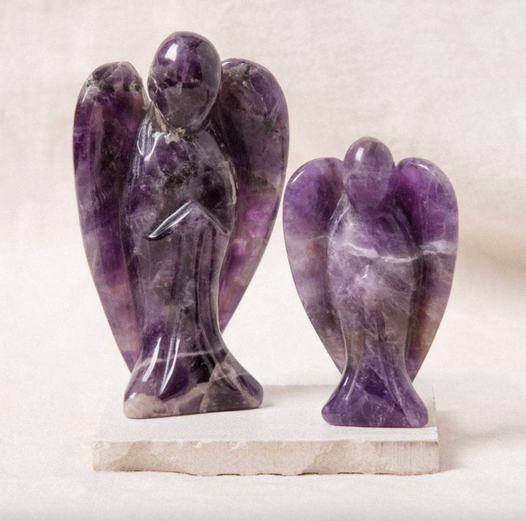 Statuetta di angelo custode in pietra naturale