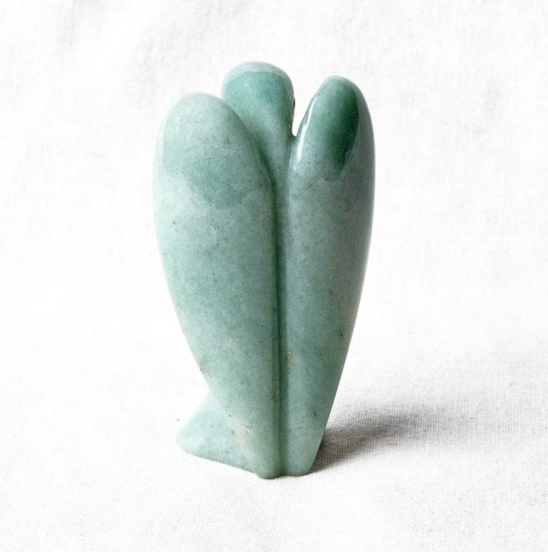 Statuetta di angelo custode in pietra naturale