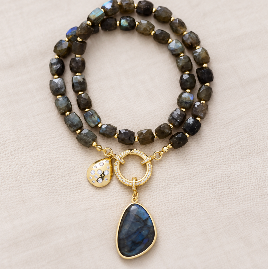 Celest Pearl – Collana di pietre preziose