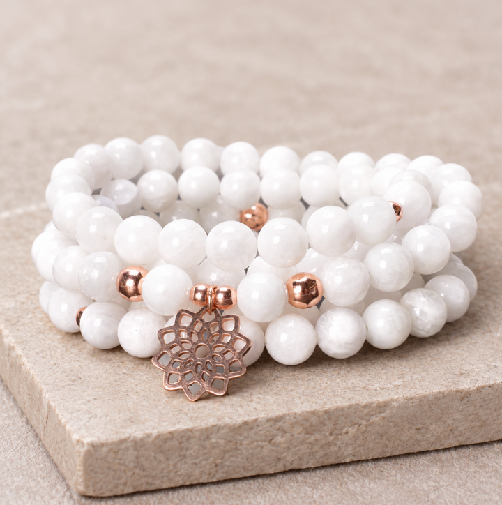Collana Mala con fiore di pietra di luna