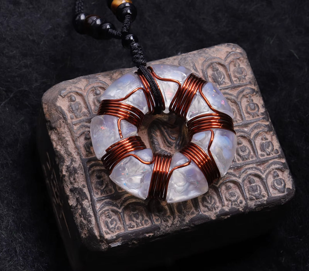 Collana con occhio di lapislazzuli e orgonite