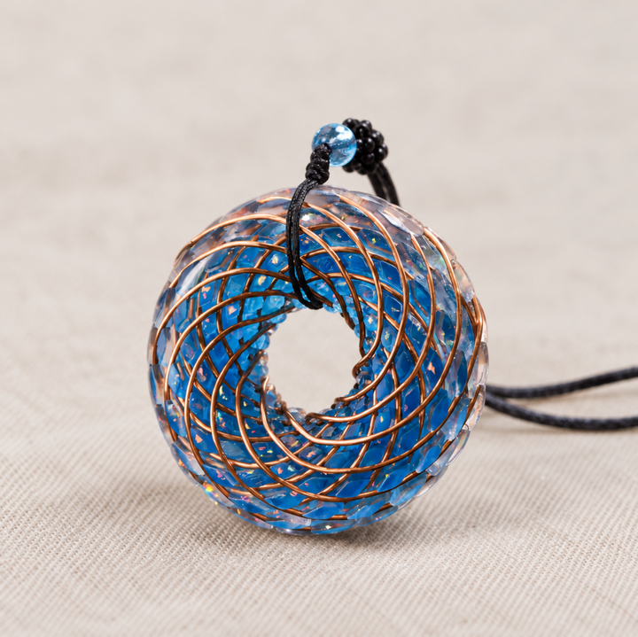 Collana con occhio di lapislazzuli e orgonite