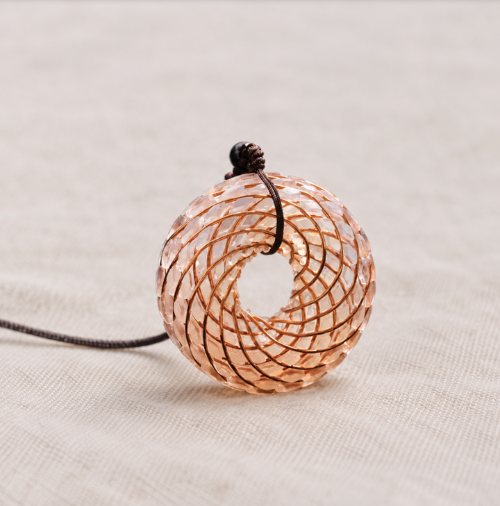 Collana con occhio di lapislazzuli e orgonite