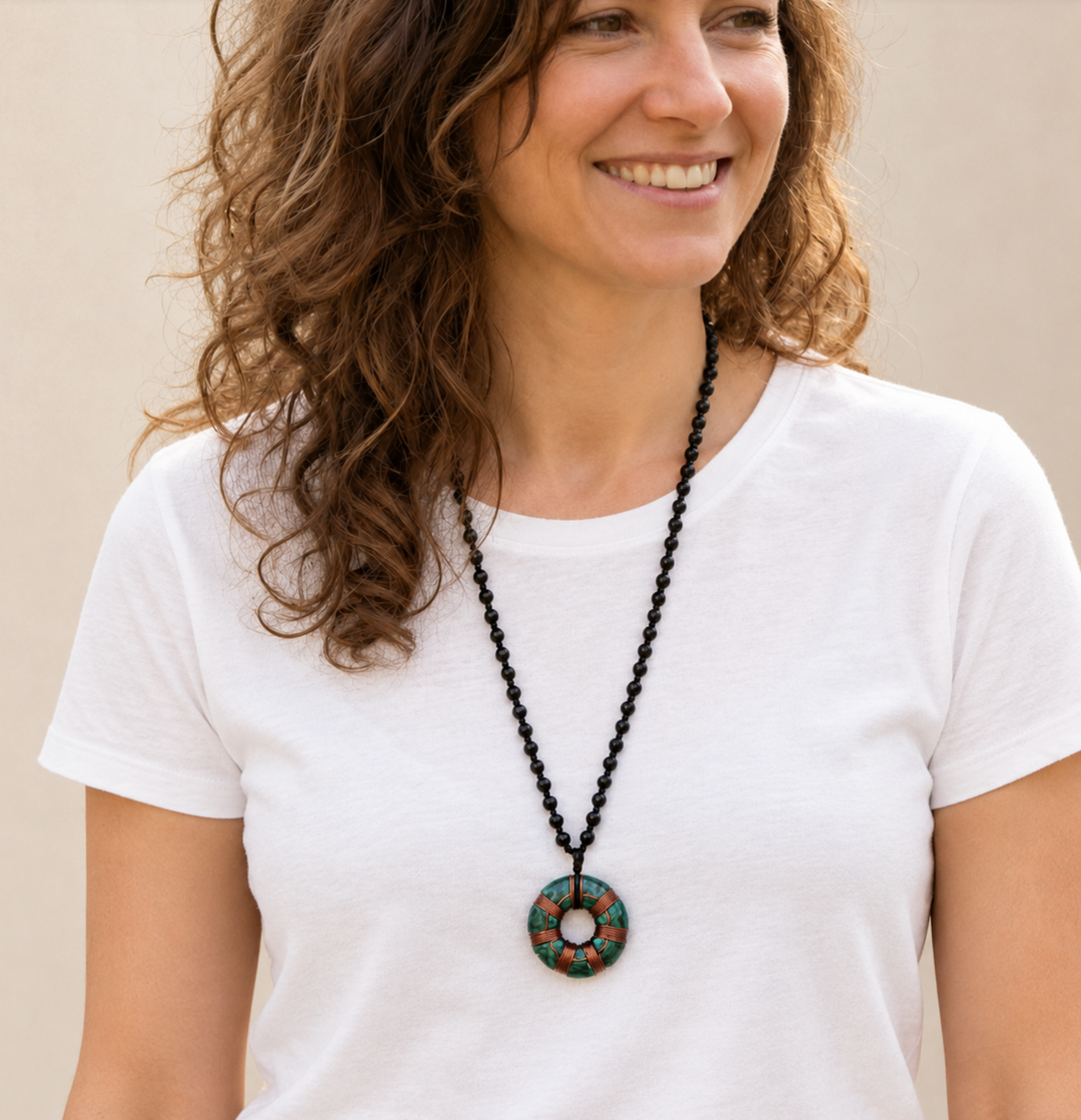 Collana con occhio di lapislazzuli e orgonite