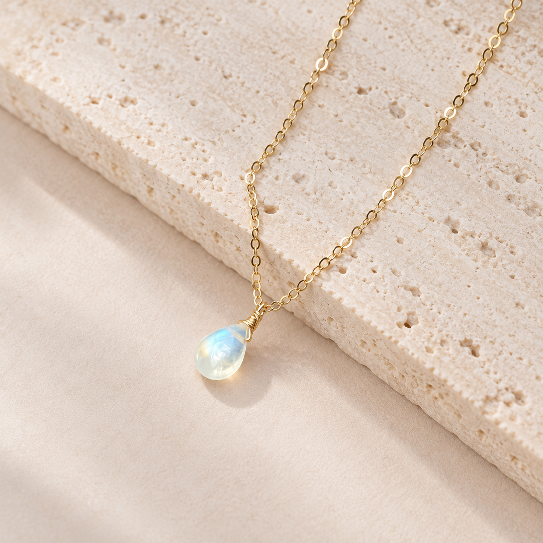 Collana con pietra di luna Aurora