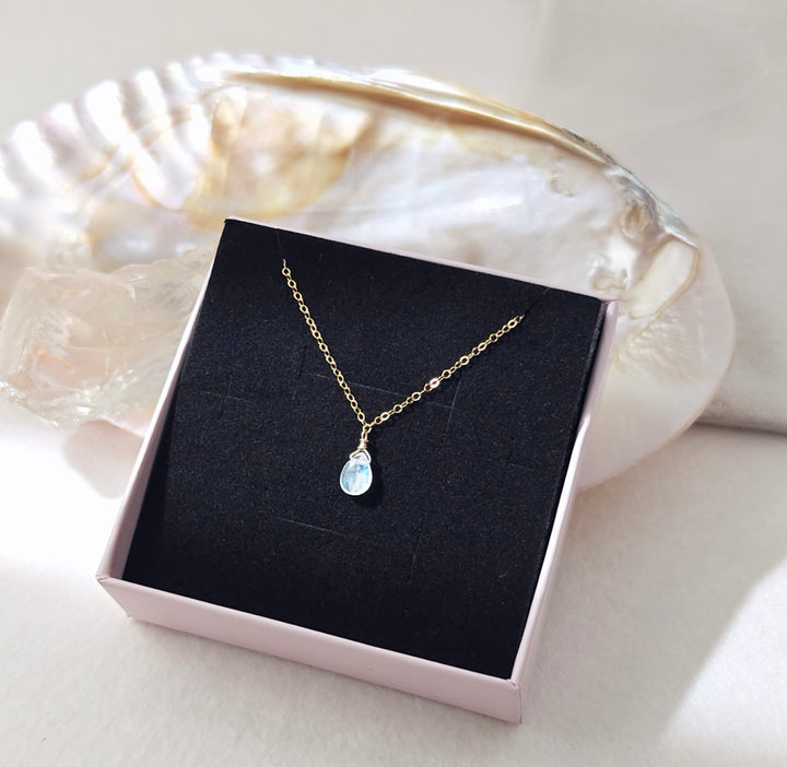 Collana con pietra di luna Aurora